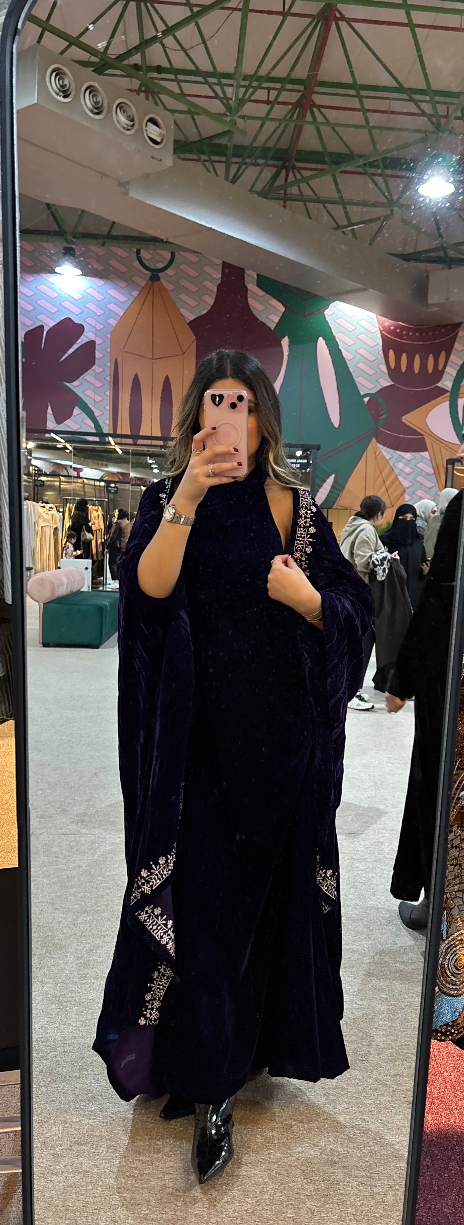 Midnight violet (بنفسجي)